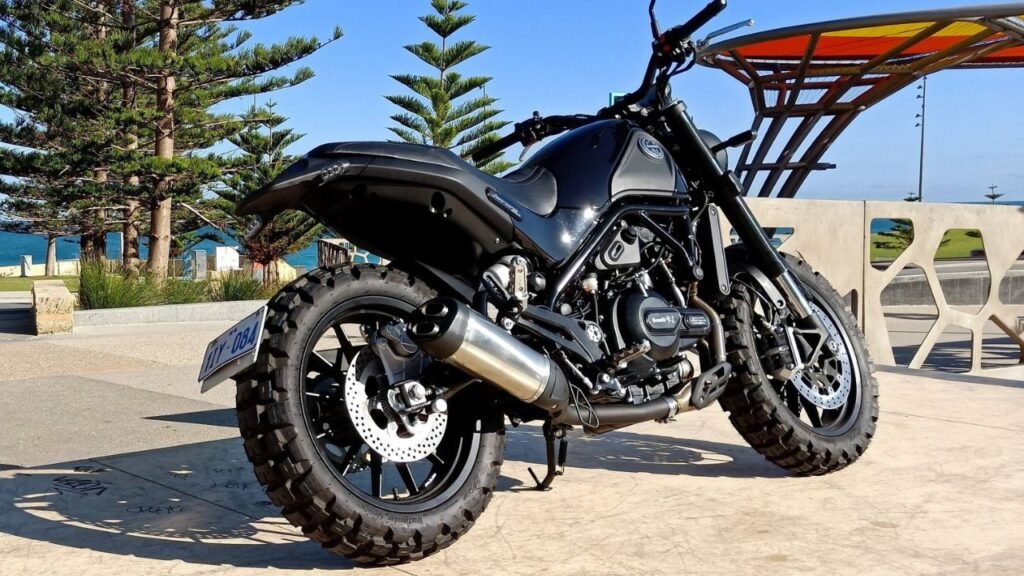 Benelli Leoncino 500